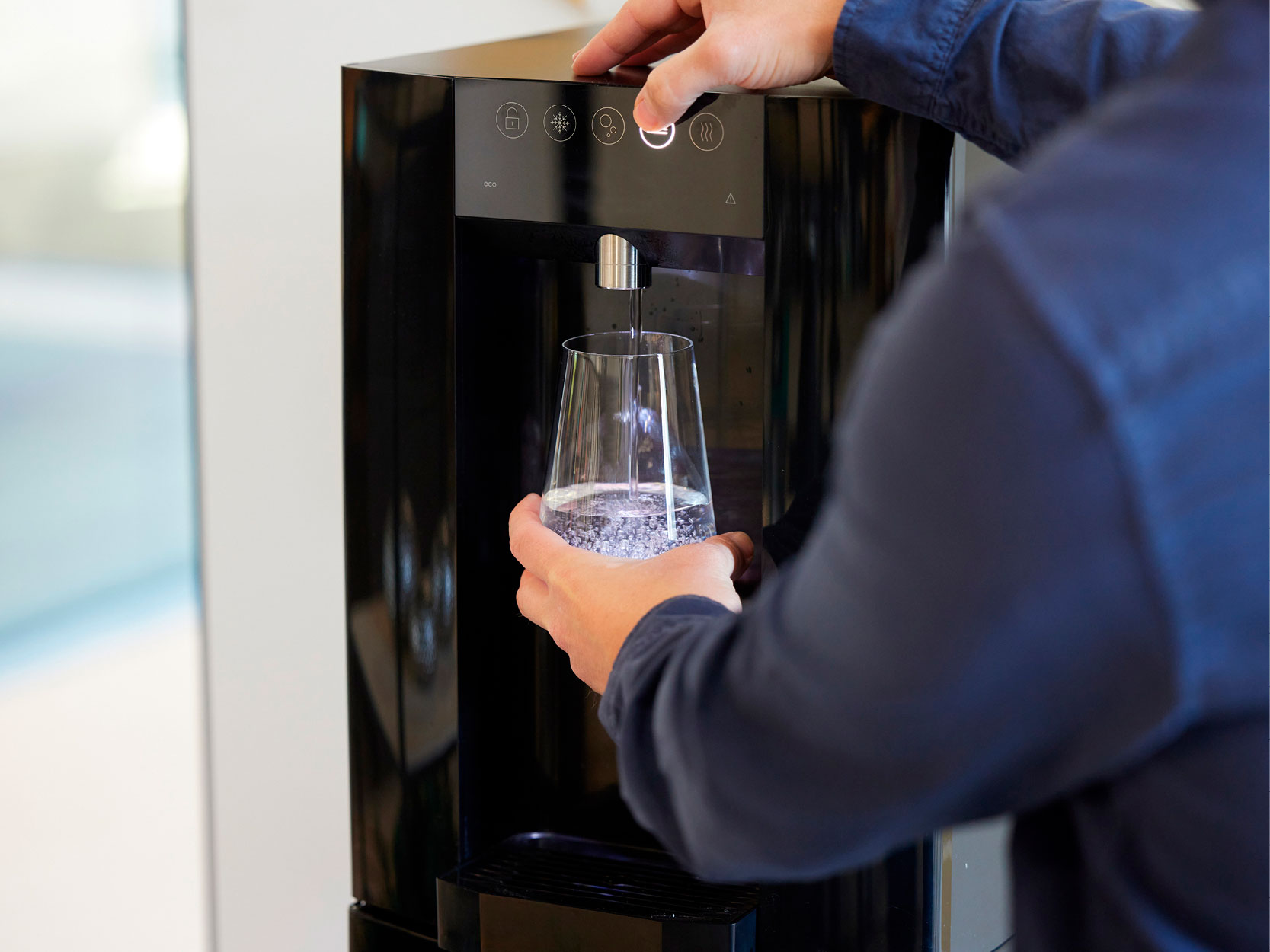 e6-mains-fed-water-dispenser